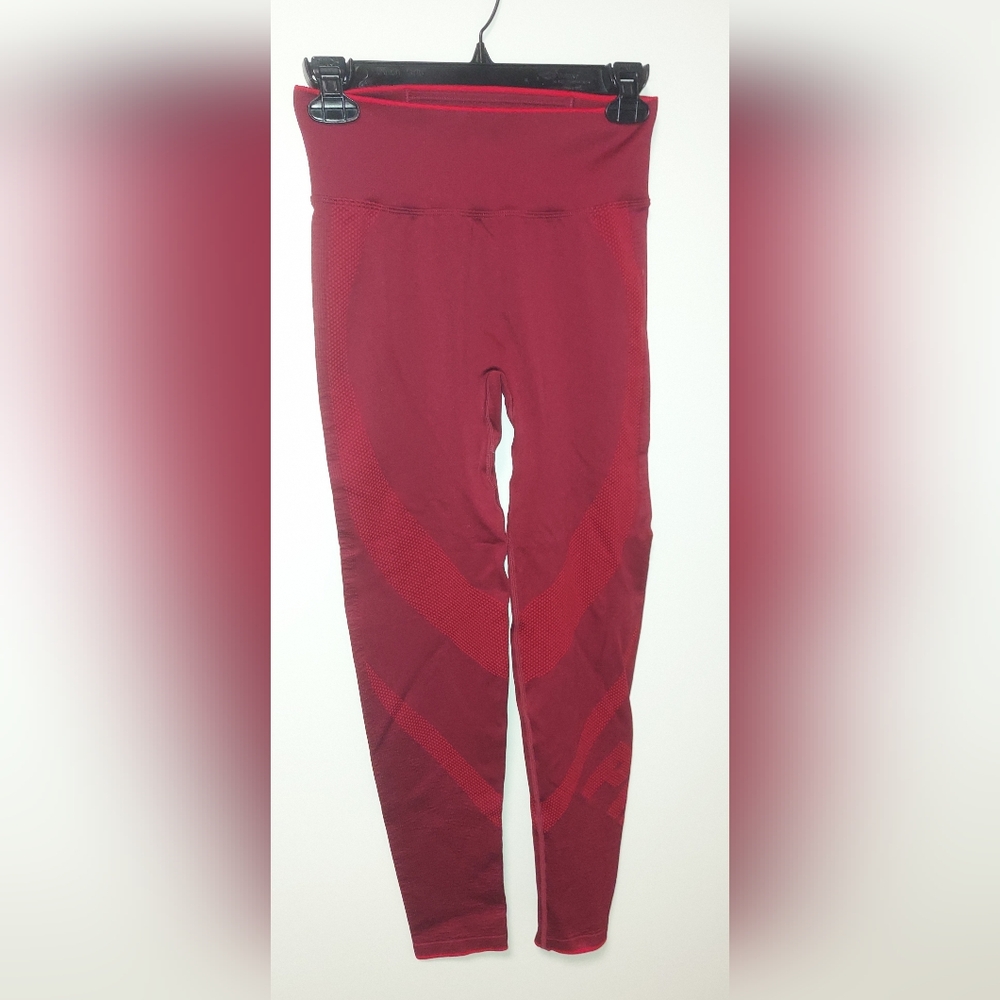 Victoria's Secret Pink Active Seamless Tight Legging Color Maroon/Red